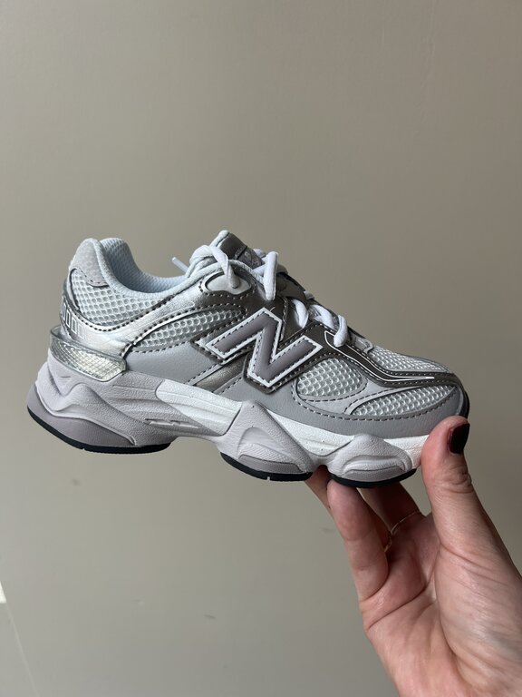New Balance 9060 teens // rain cloud/truffle salt