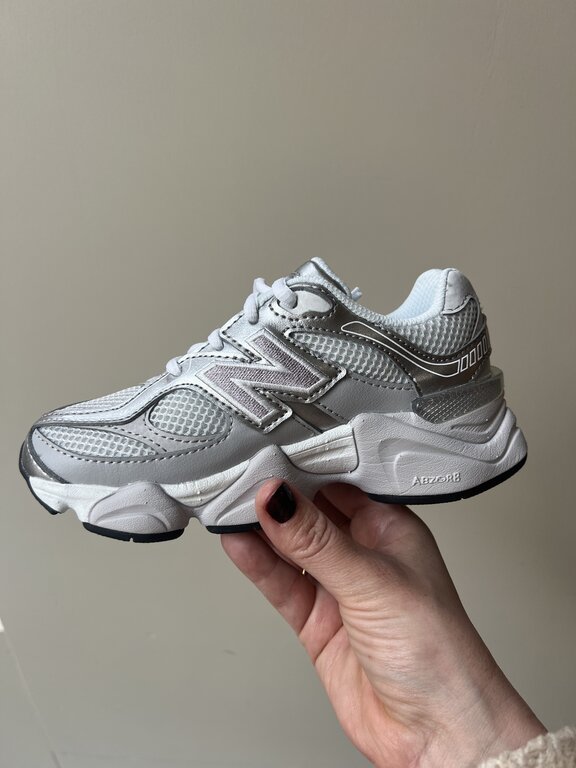New Balance 9060 teens // rain cloud/truffle salt