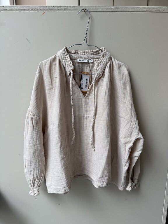Preloved 3. The New Society blouse creme // 8y