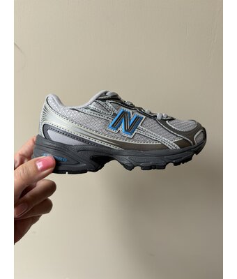 740 kids // dark silver metallic