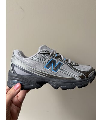 740 teens  // dark silver metallic
