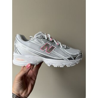 New Balance 740 teens  // silver metallic