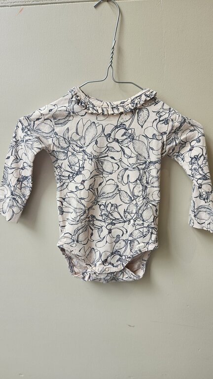 Preloved 13. Pompdelux romper met bloemen rose // 62