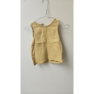 Preloved 13. Quincy Mae hemdje mostergeel // 12-18m