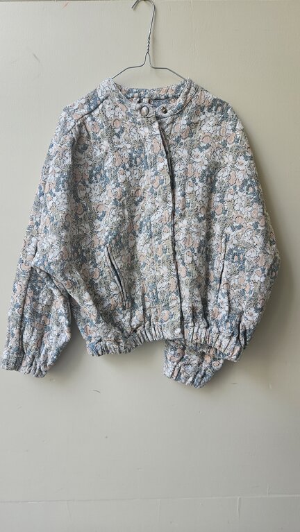Preloved 1. Jenest jacket bloemetjes // 9-10y