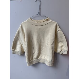 Preloved 4. LLTQ truitje met korte mouw zachtgeel // 6y