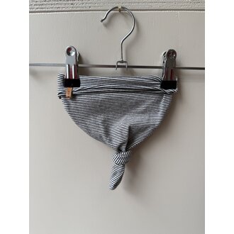 Preloved 11. Nixnut newborn mutjsje streep