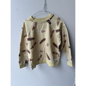 Preloved 11. Baje sweater surf okergeel/bruin // 122/128