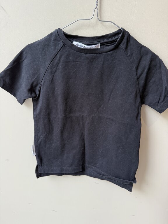 Preloved 9. Mingo top zwart // 1-2y