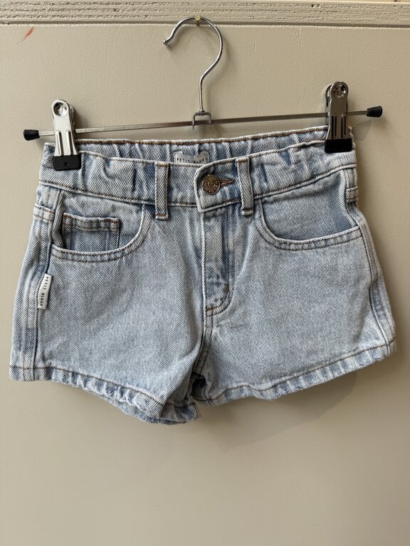 Preloved 9. Petit Blush short jeans // 4y