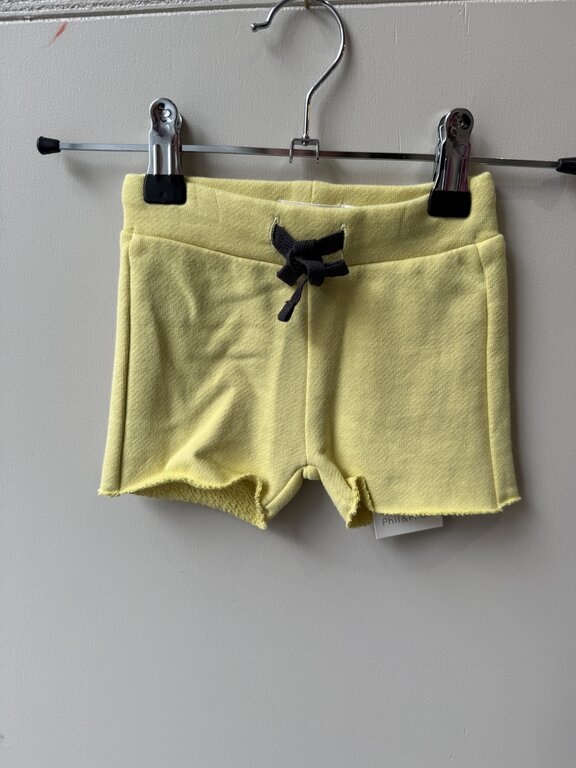 Preloved 1. Phil & Phae short // geel 0-3