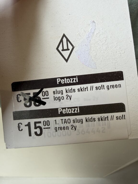 Preloved 1. TAO slug kids skirt // soft green 2y