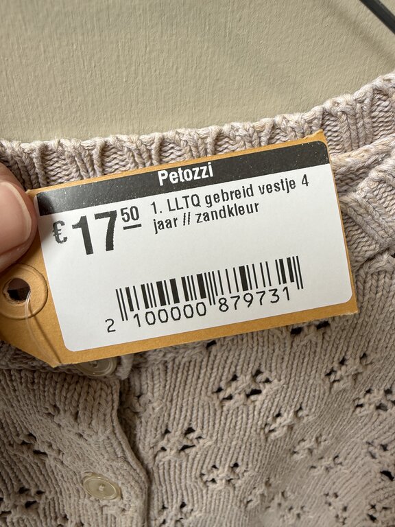 Preloved 1. LLTQ gebreid vestje 4 jaar // zandkleur
