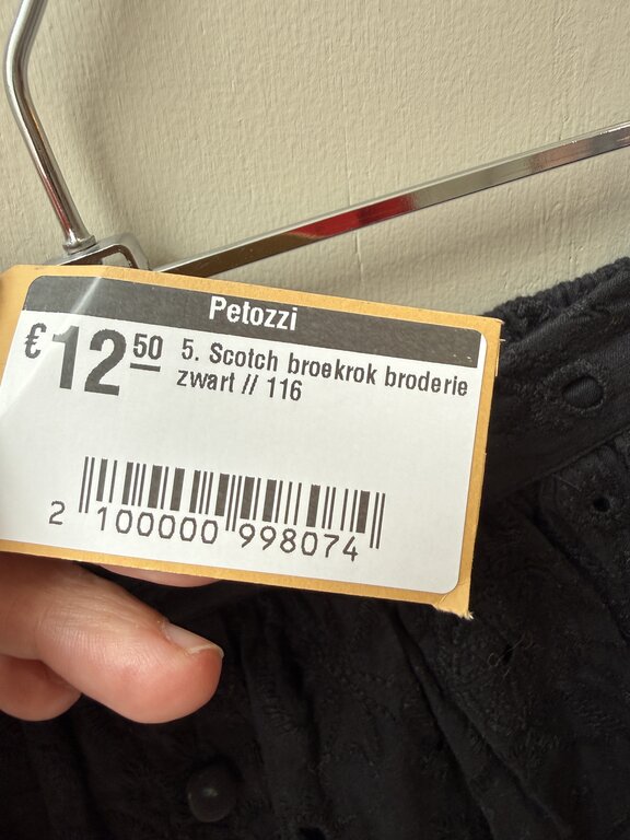 Preloved 5. Scotch broekrok broderie zwart // 116