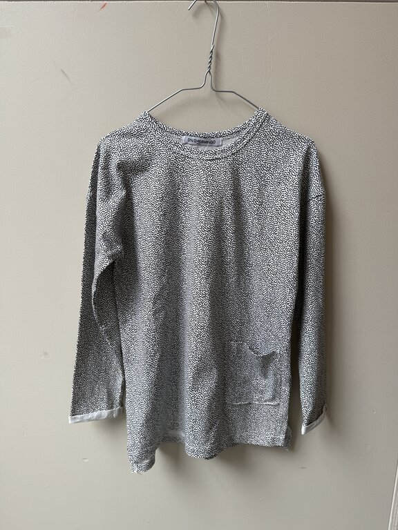 Preloved 5. Mingo longsleeve stippen zwart-wit // 4-6y