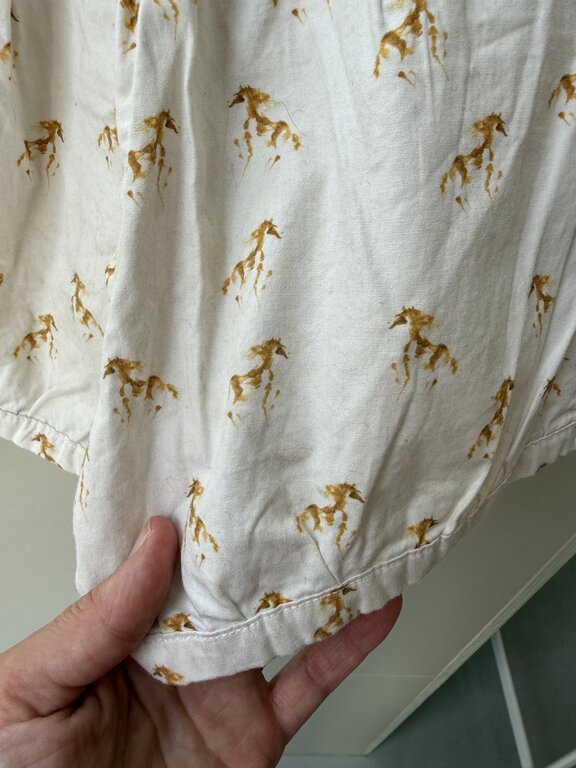 Preloved 5. Maed for Mini short paard (vlek achterkant) wit // 104