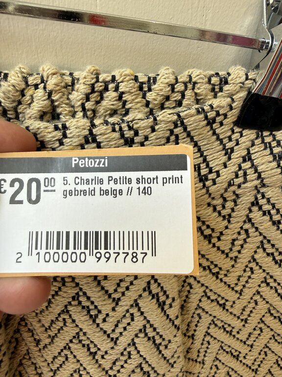 Preloved 5. Charlie Petite short print gebreid beige // 140