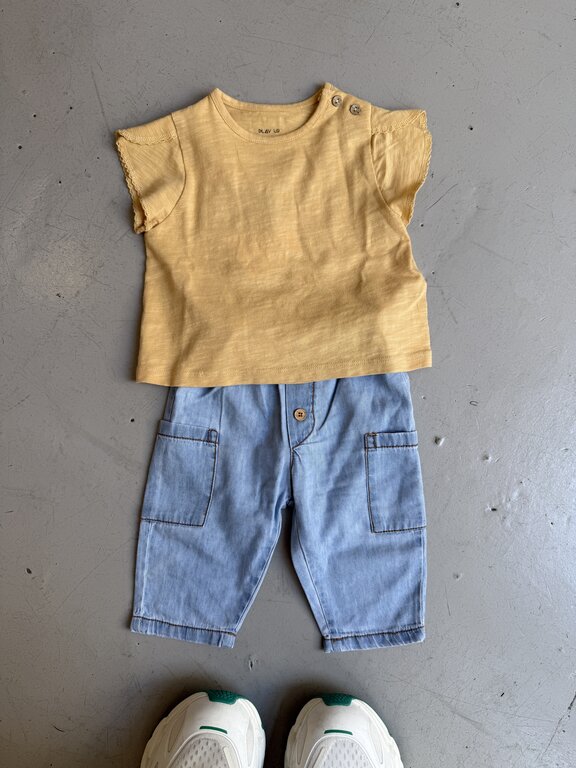 Preloved 1. Play up shirt // geel 3m
