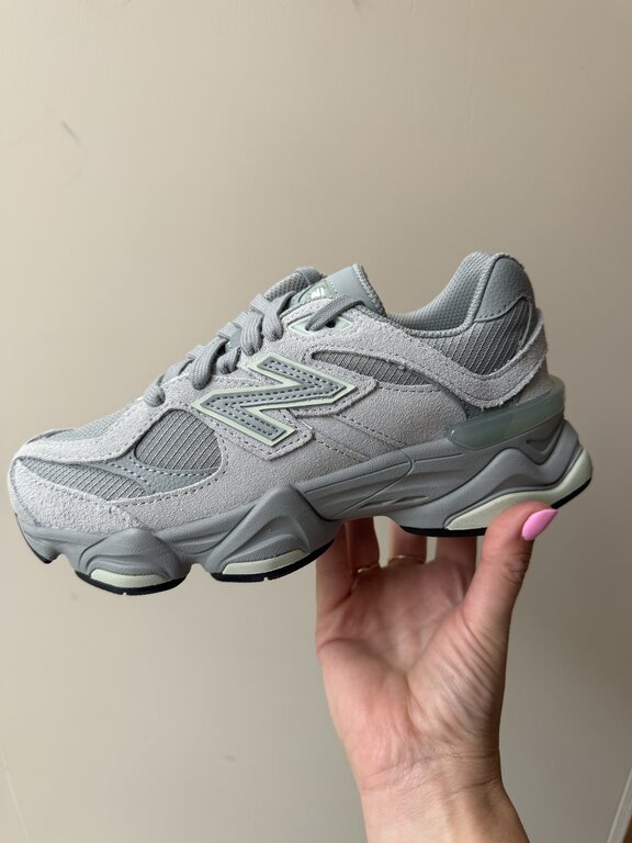 New Balance 9060 teens // bayberry