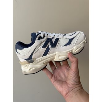 New Balance 9060 teens // nb navy