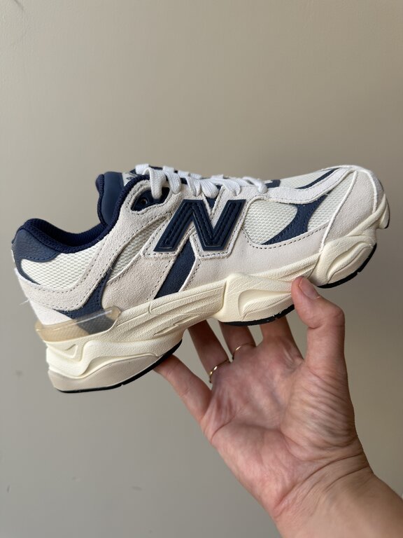New Balance 9060 teens // nb navy