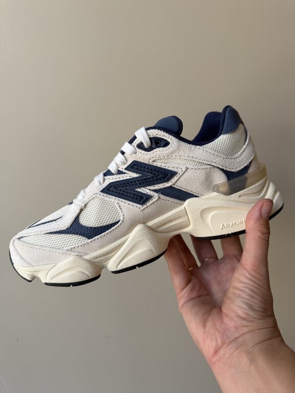 New Balance 9060 teens // nb navy