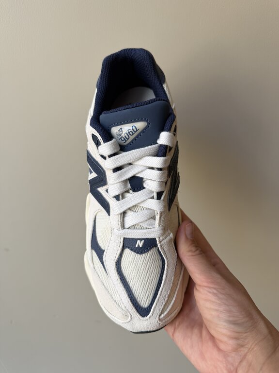 New Balance 9060 teens // nb navy