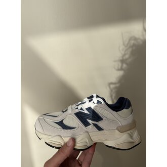 New Balance 9060 kids // nb navy
