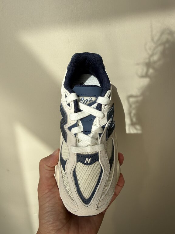 New Balance 9060 kids // nb navy