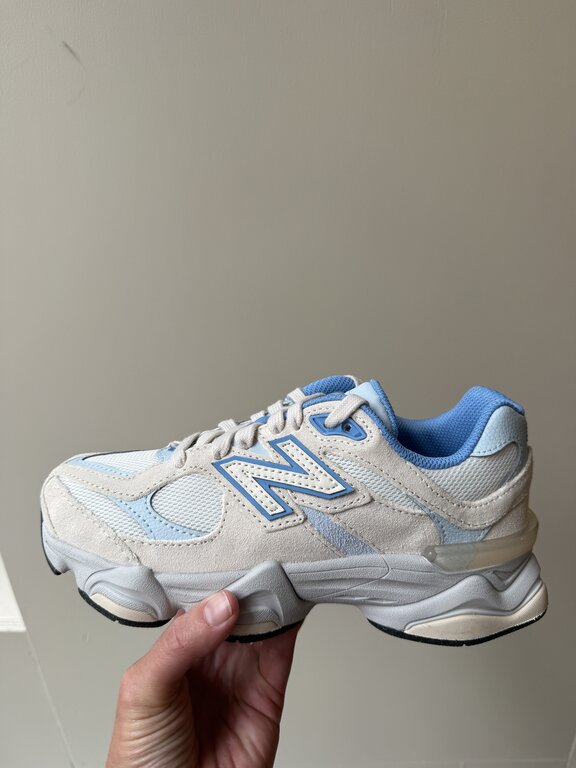 New Balance 9060 teens // analog blue