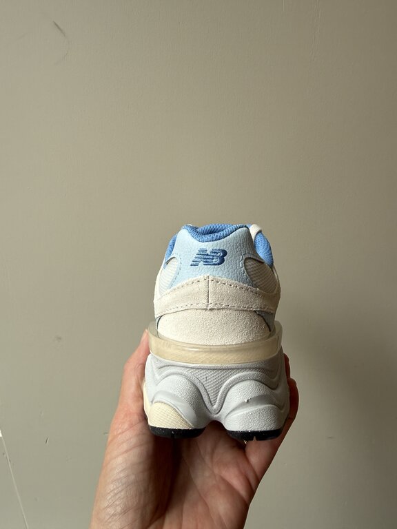 New Balance 9060 teens // analog blue