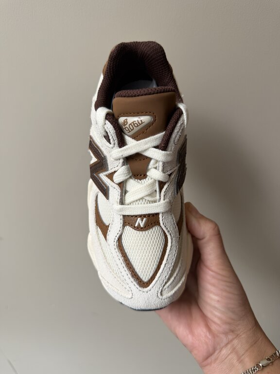 New Balance 9060 kids // breakfast tea