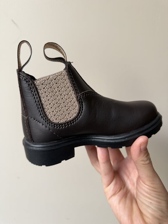 Blundstone kids // brown/sand