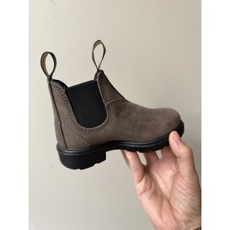 Blundstone kids // clay