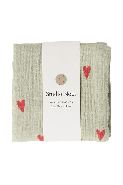 Studio Noos medium swaddle // green hearts