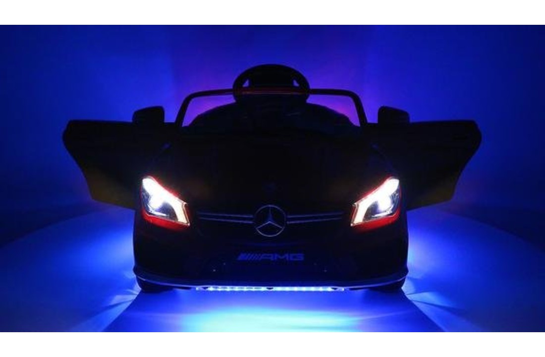 NIEUW! Unieke Mercedes CLA 45 AMG kinderauto!