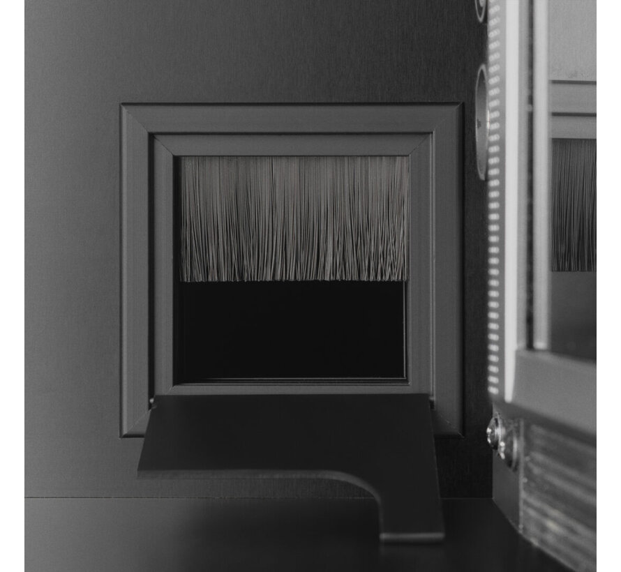 Engineering Case XL (9×24″)