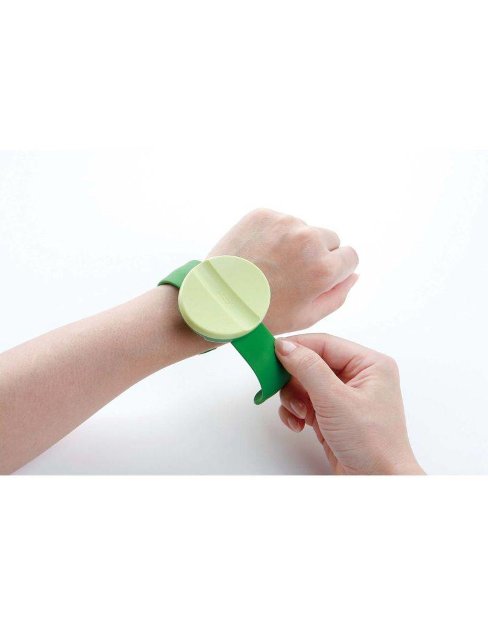 Clover Clover Pin 'n Stow - Magnetic Pincushion Bracelet