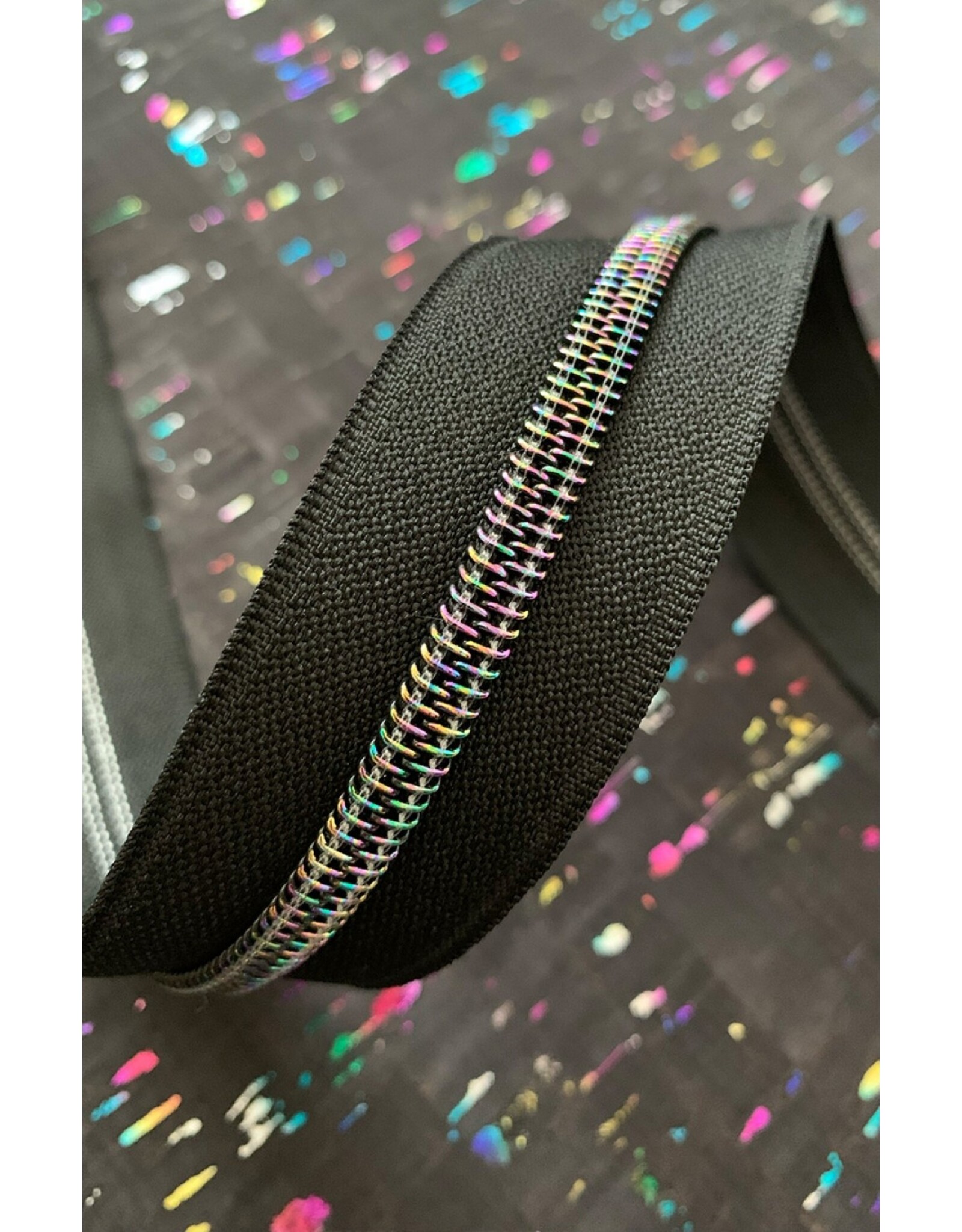 Sassafras Lane Designs Sassafras Lane Designs - Black Zipper Tape - Iridescent Teeth - 3 yard