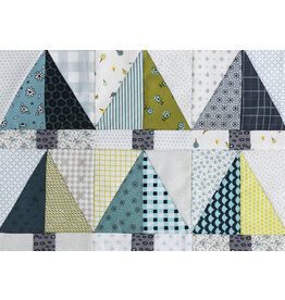 Jen Kingwell Designs Postcard Project #18 - Half Rectangle Triangles