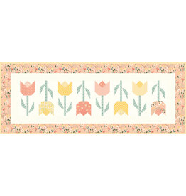 Riley Blake Designs Tulip Festival - Tafelloper Quilt Kit