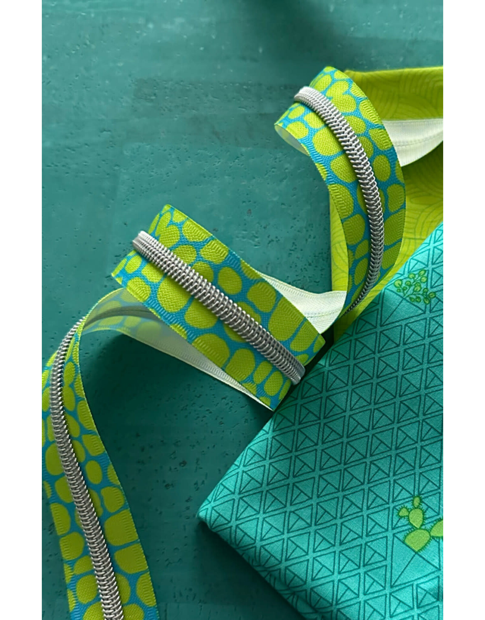 Sassafras Lane Designs Sassafras Lane Design - Lime Pebble Zipper Tape - SASSKIT-17Q - 3 yard