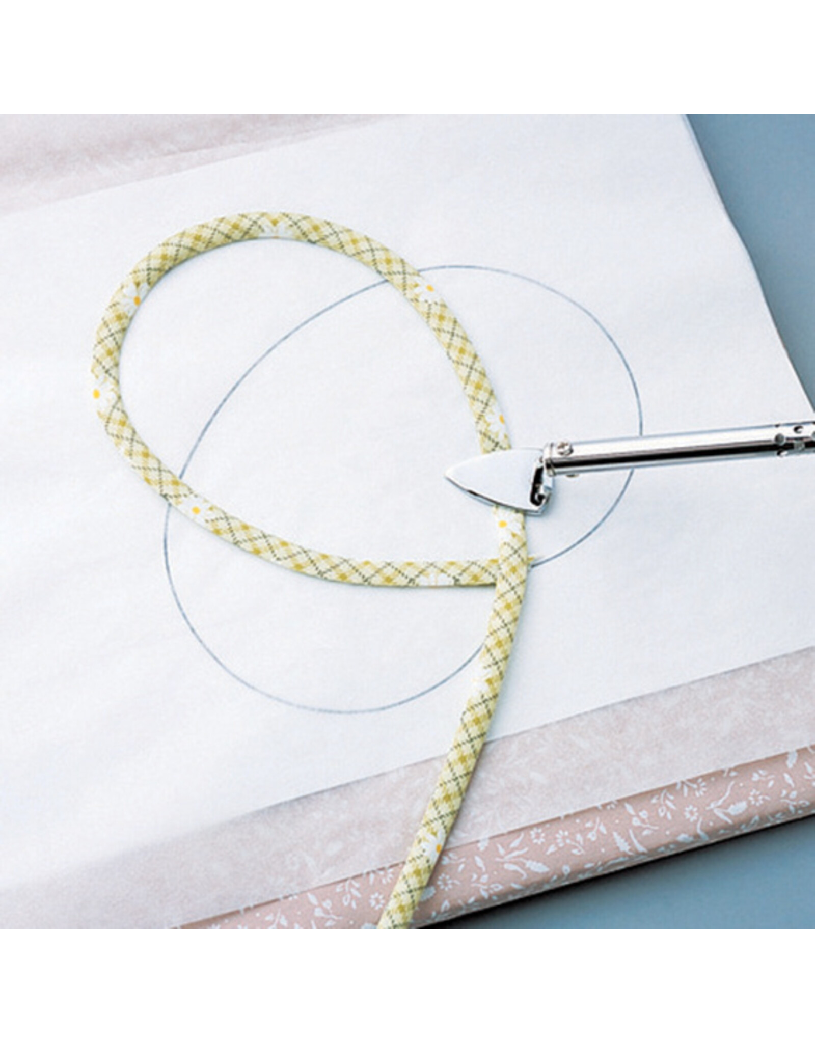 Clover Fusible Web - 10 mm - 12 mtr - plakvlies om band opstrijkbaar te maken