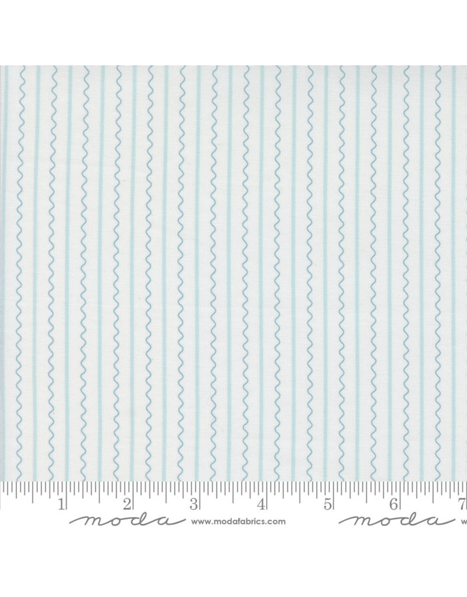 Moda Mixed Bag of Bonbons - Frequency White Blue coupon (± 57 x 110 cm)