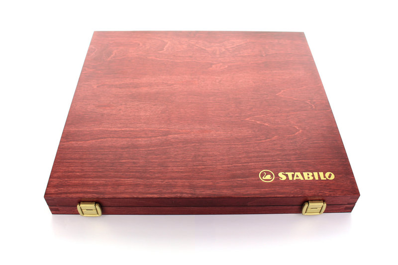STABILO Coffret bois x 60 STABILO CarbOthello + 1 taille-crayon + 1 gomme + 1 estompe