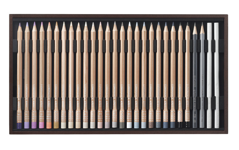 CARAN D'ACHE Luminance 6901® Coffret Bois de 76 crayons de couleurs + 2 full blender