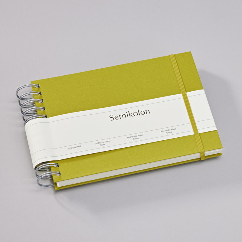 SEMIKOLON Mini Mucho Album crème matcha