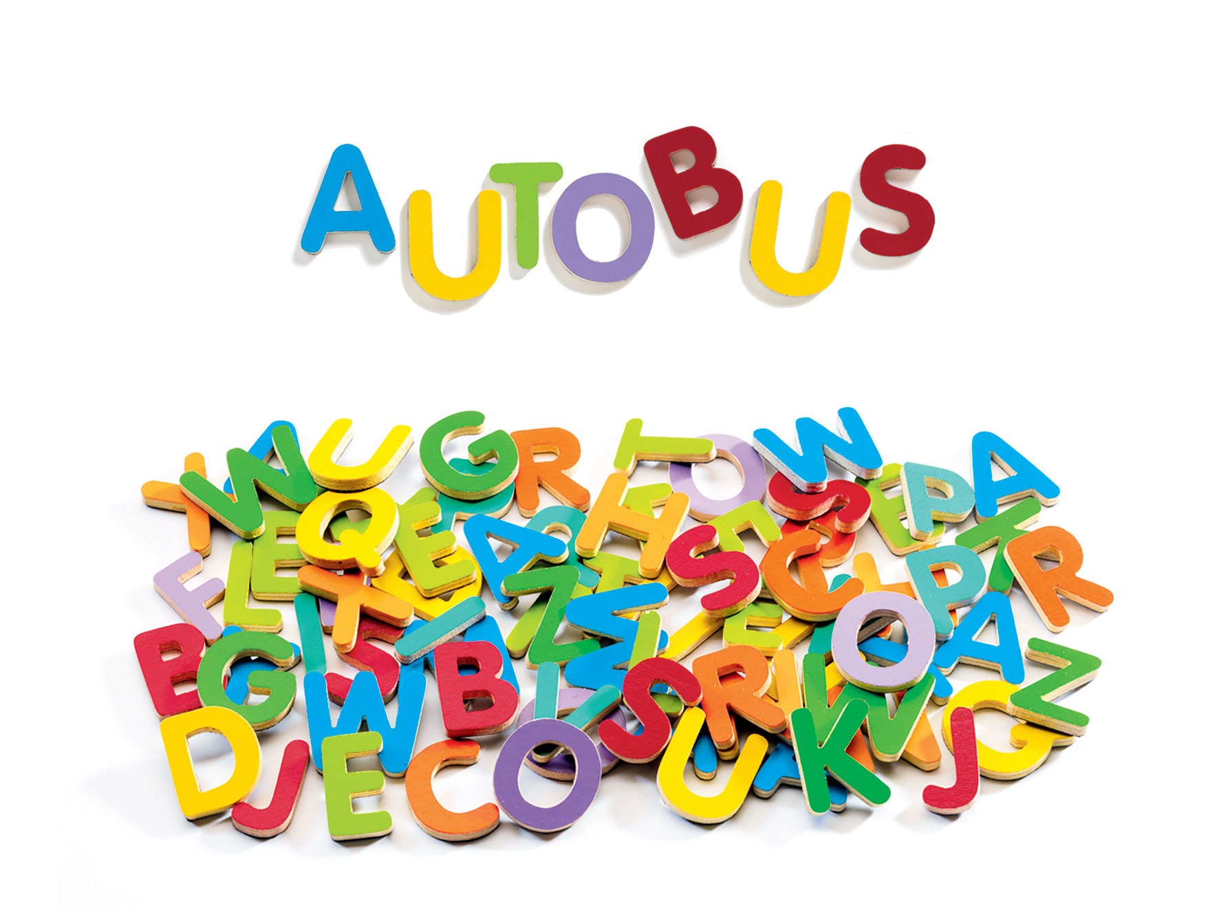 DJECO Jeux  Educatifs Bois - Magnétiques Bois 83 Lettres Majuscules