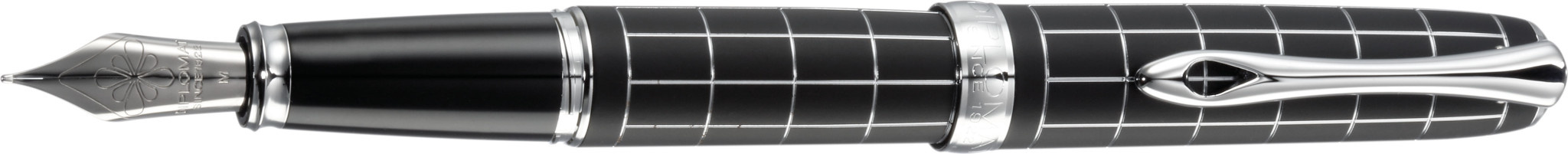 DIPLOMAT Stylo Plume Excellence A plus Rhomb guilloché lapis noir chrome M