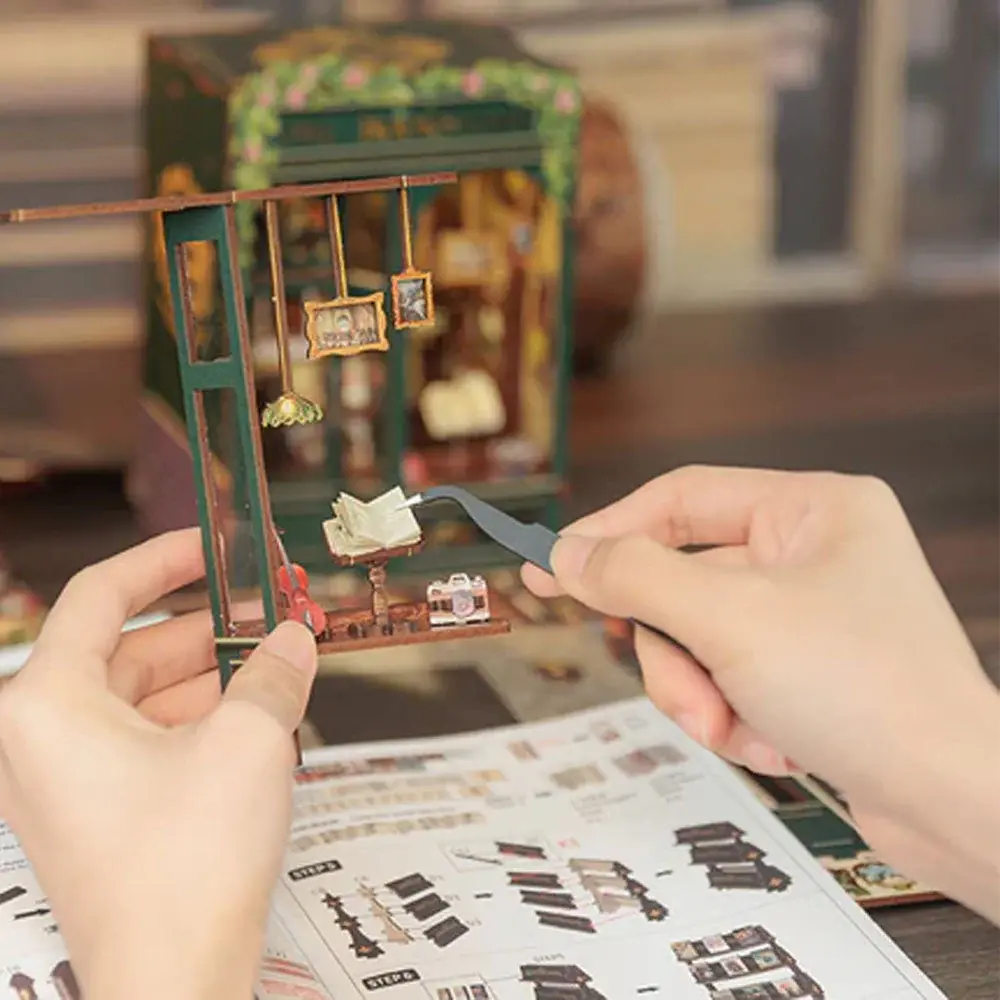 FIGURED'ART Book Nook - Librairie des Hiboux